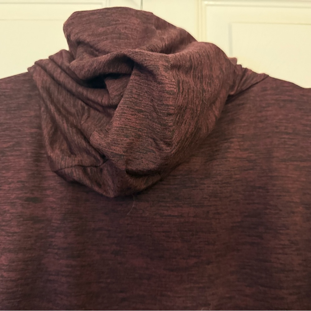 Crane Hooded Pullover - Picture 5 of 9